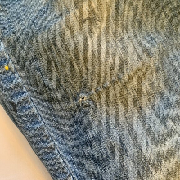 Levi Modern Slim Jeans Size 8 with paint splatters and distressed - Picture 4 of 9